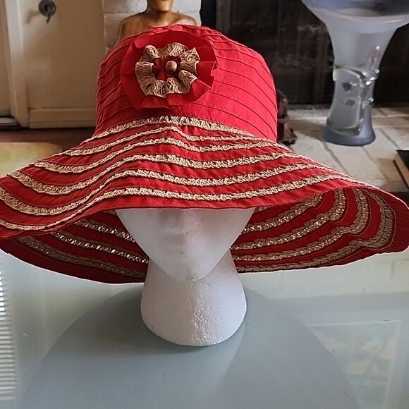 Beautiful Sun Hat - Picture 1 of 9
